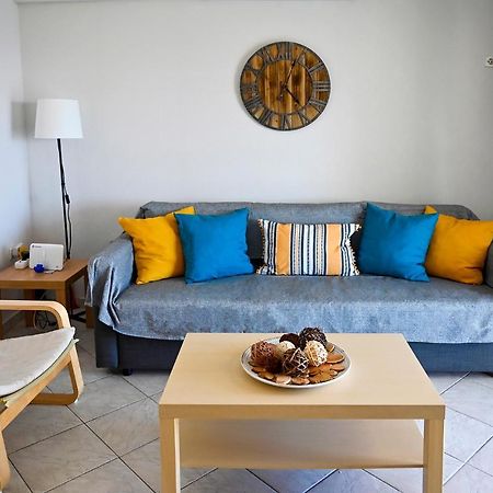 Melrose Maisonette By The Sea 阿纳维索斯 外观 照片